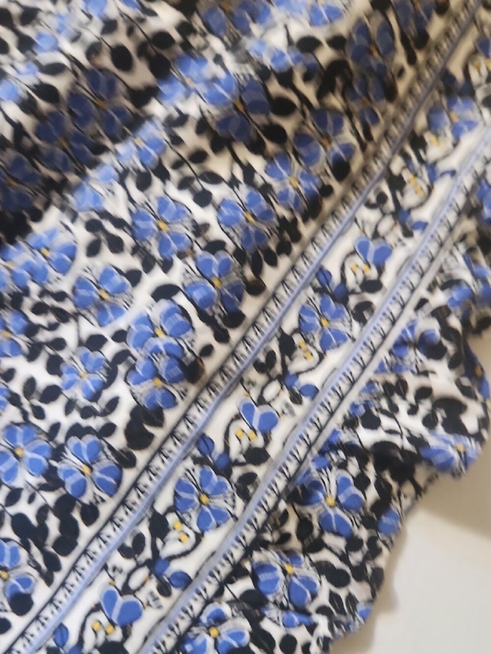 🍁LAST CHANCE🍁Max Studio Blue Black Floral Print Maxi Skirt - Picture 5 of 8